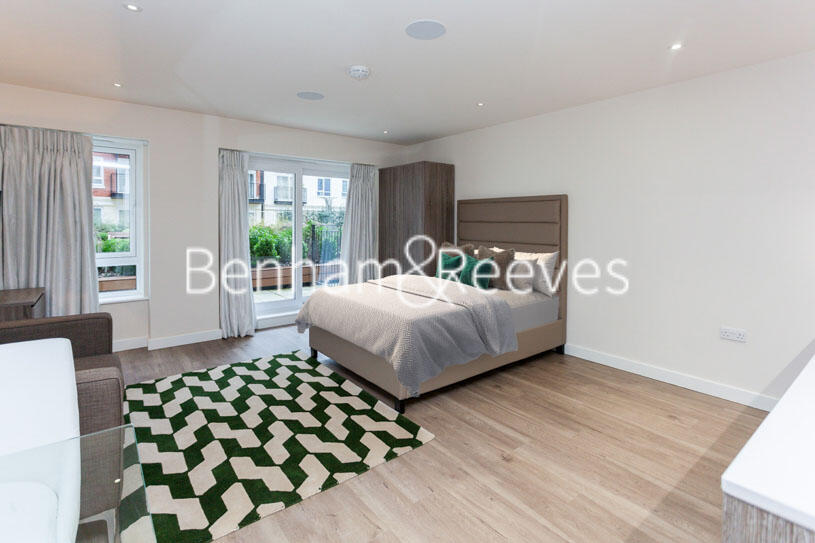 Main image of property: Beaufort Square, Colindale, NW9