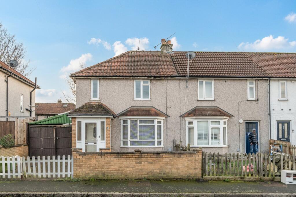 Main image of property: Kingsholm Gardens, London, SE9