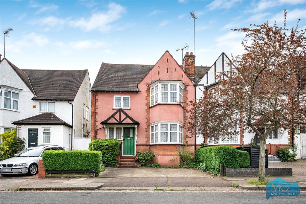 Main image of property: Lyndhurst Gardens, London, N3