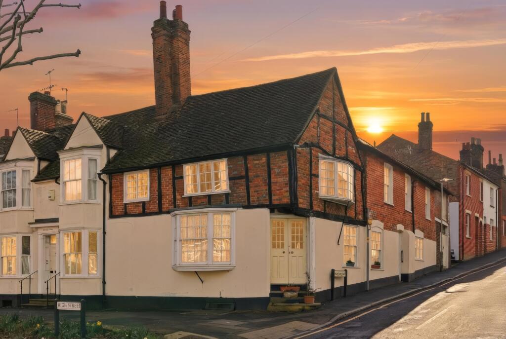 Main image of property: High Street, Berkhamsted