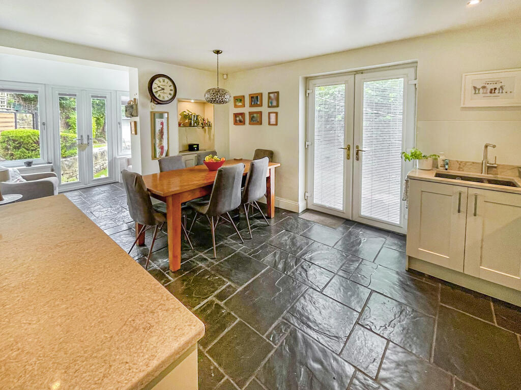 House in Wakefield - View 4