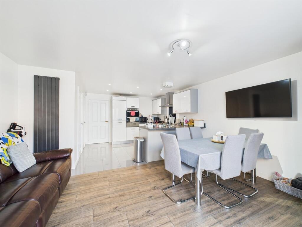 House in Northampton - View 5
