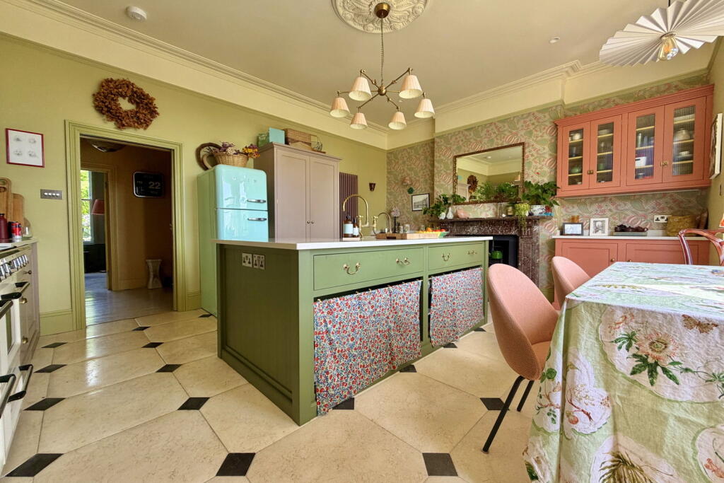 Weston Road, Bath - View 2