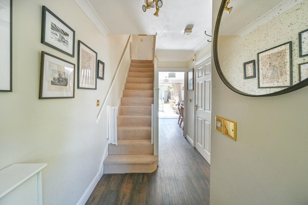 House in London, Tappesfield Estate, Nunhead - View 5