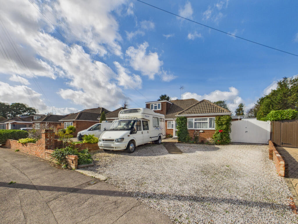 Main image of property: Woodwaye, READING, RG5 3HB