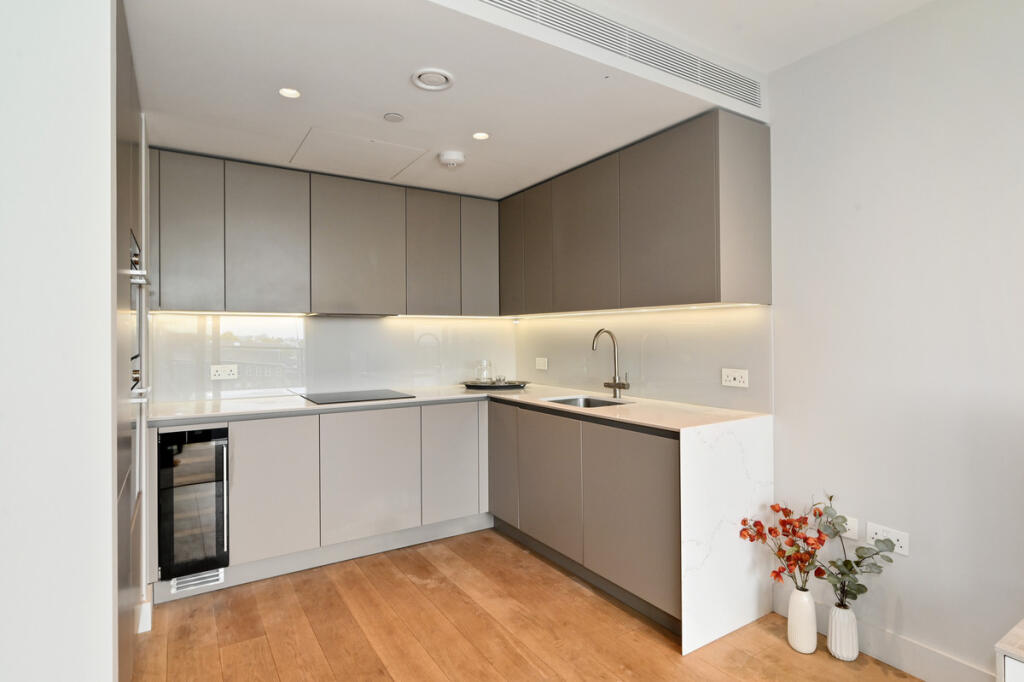 Apartment in London - View 4