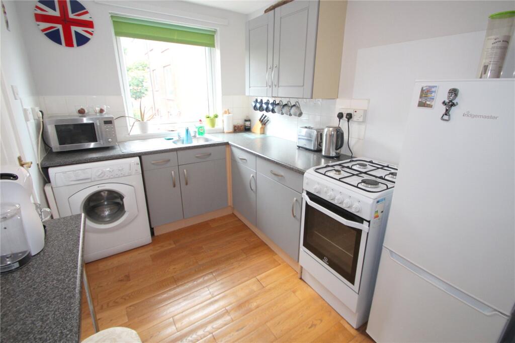 Apartment in North Tyneside, Cullercoats - View 4