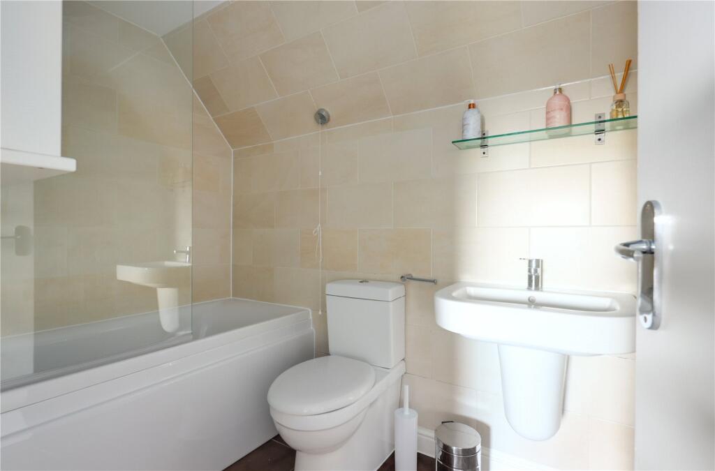 Apartment in London - View 5