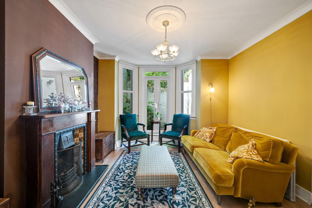 House in London, Royal Borough of Greenwich - More