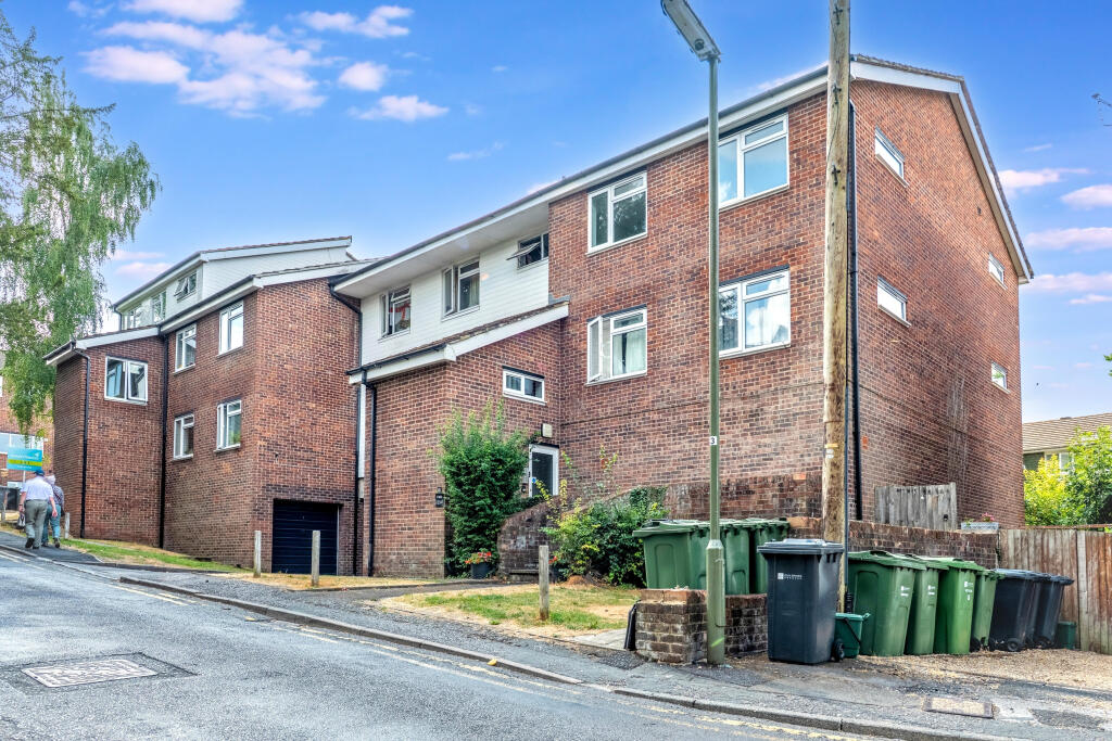 Apartment in Guildford, Surrey