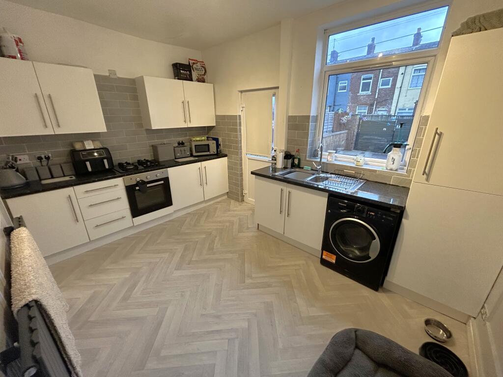 Field Street, Droylsden photo 3