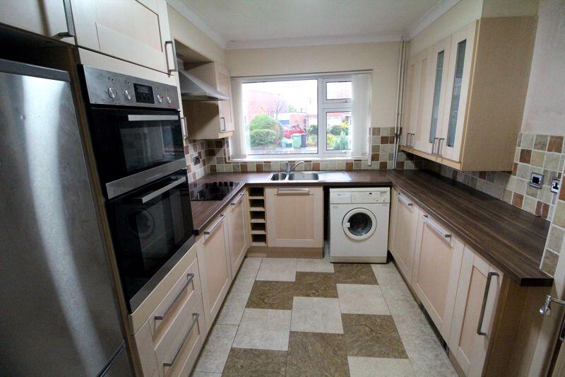 Bannetts Tree Crescent, Alveston photo 3