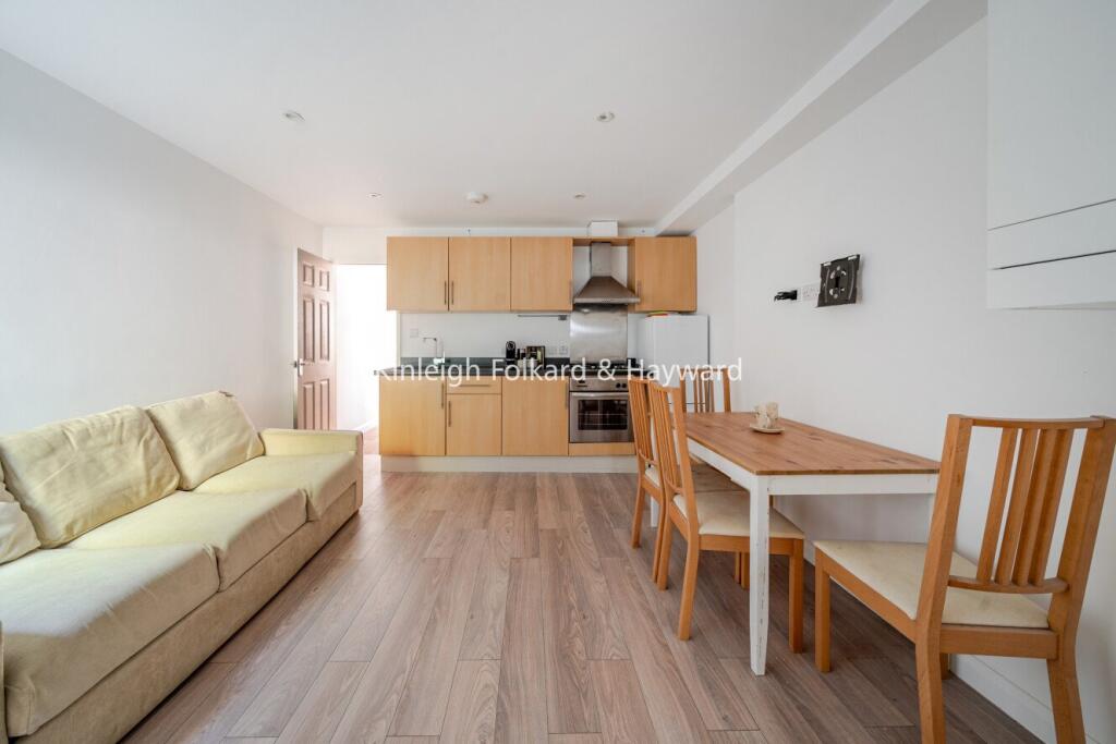 Apartment in London - View 3