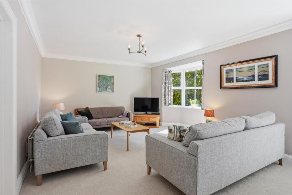 Arundel Road, Fontwell photo 4