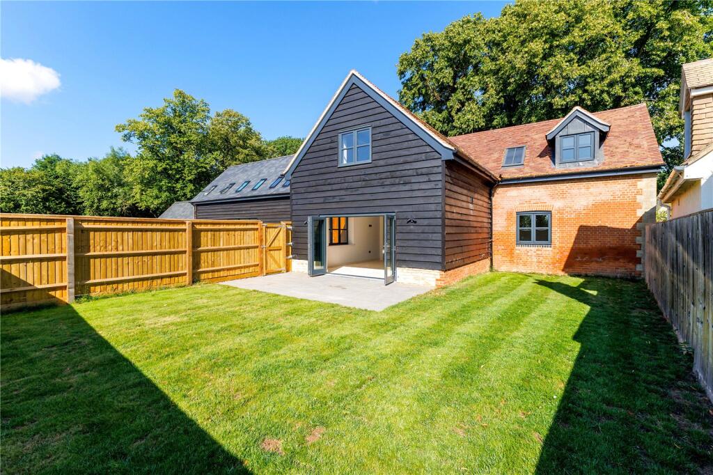 Main image of property: Abingdon Road, Standlake, Witney, Oxfordshire, OX29