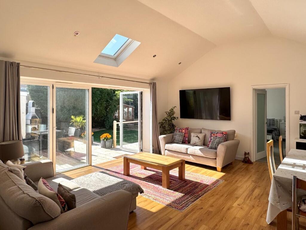 Monkstone Close, Penarth photo 3
