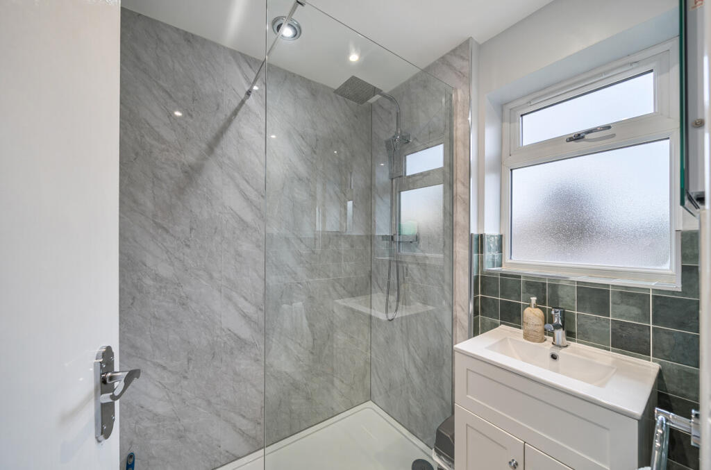 House in Swindon, South Swindon - View 5