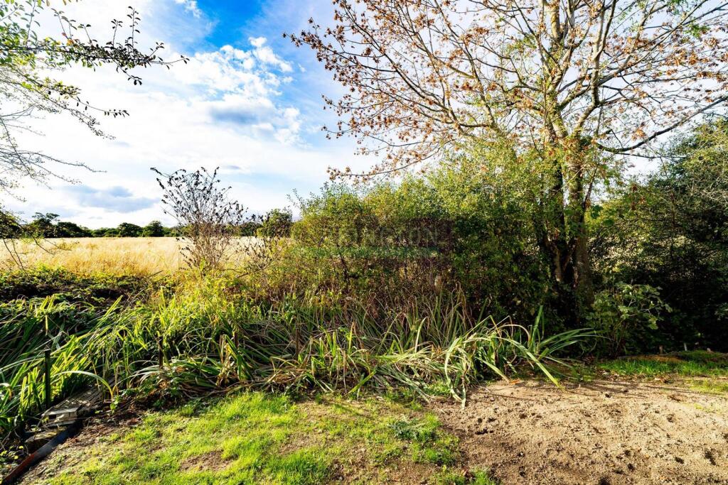 Barnet Lane, Borehamwood photo 4