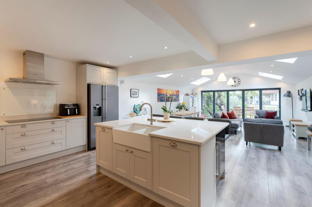 Main image of property: Linkside Avenue, Oxford, OX2