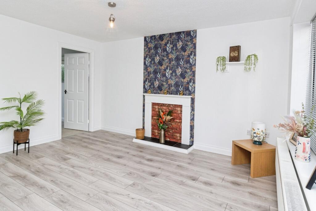 Mercia Drive, Leegomery, Telford, Shropshire, TF1 6YH photo 3