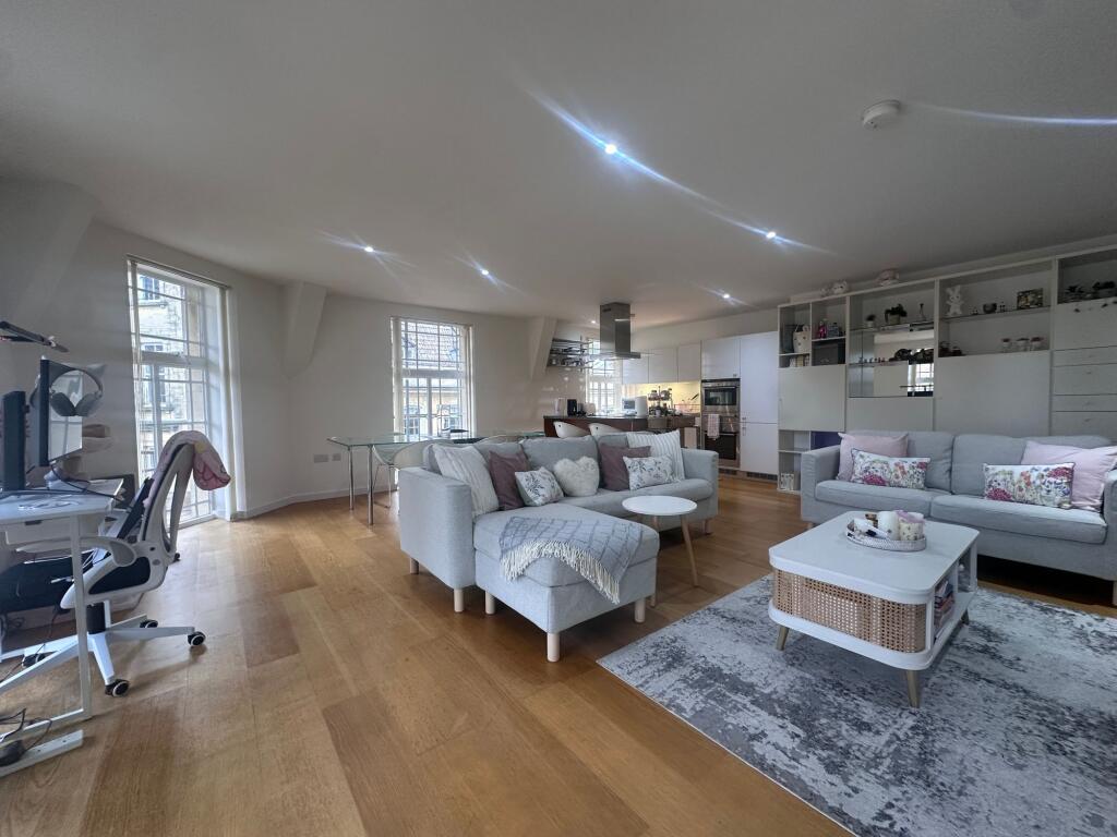 Apartment in Bristol, Canon's Marsh, City Centre - View 2