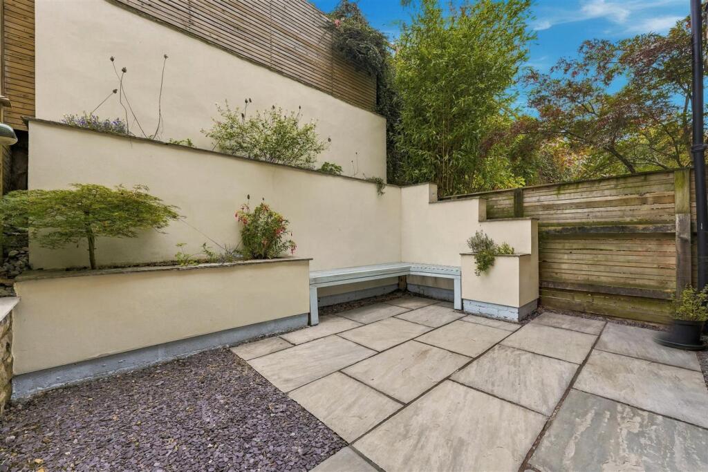 House in Stockport - View 4