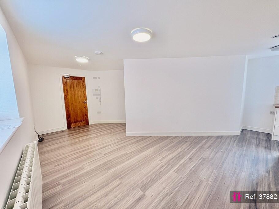 Apartment in Derby - View 2