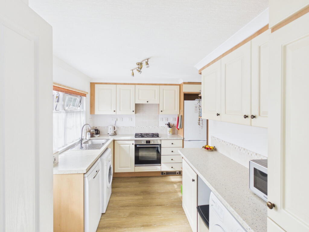 Redhill Park, Watton, Thetford, Norfolk, IP25 6RE - More