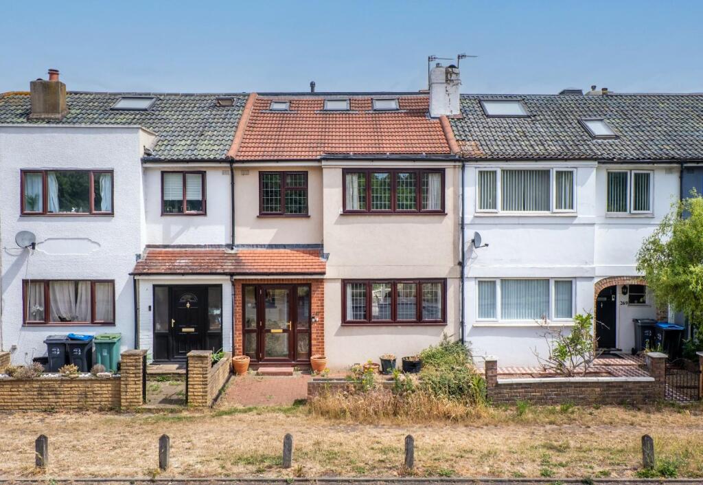 Main image of property: Commonside East, Mitcham