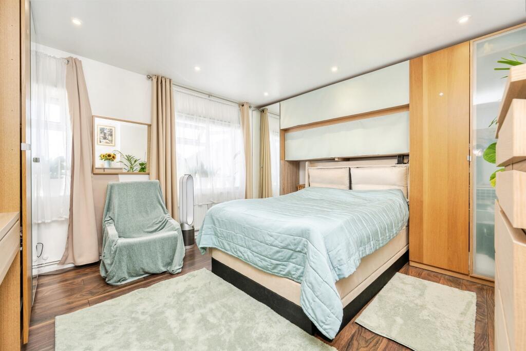 Apartment in Three Rivers, Watford Rural - View 5