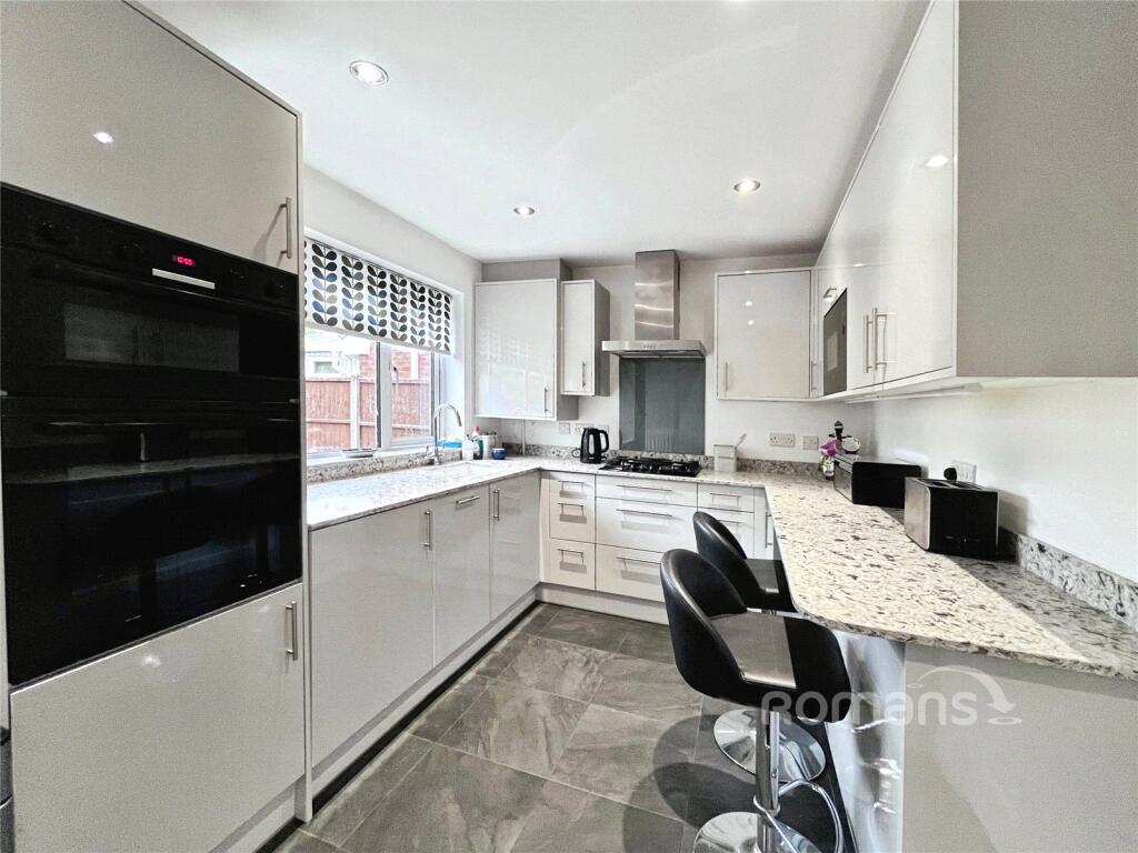 House in Rushmoor, Southwood, The Crescent - More