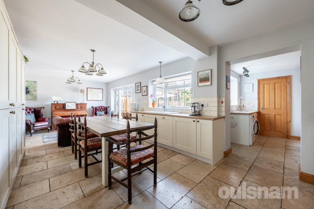 House in Redditch, Dagtail End, Astwood Bank - View 3
