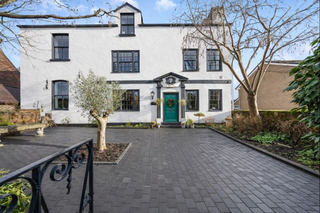 Main image of property: Golborne Road, Winwick, WA2