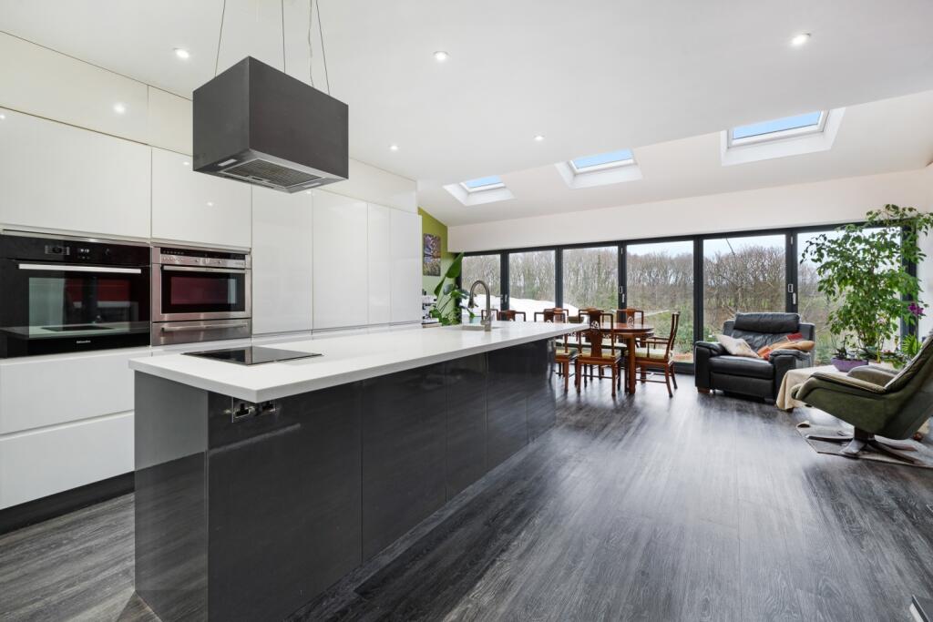 Belmont Preston New Road, Samlesbury, Preston - View 2
