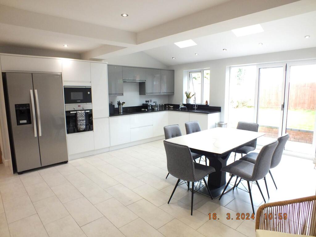 House in Birmingham, Moor End Green - View 4