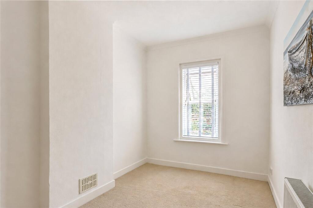 Apartment in Bournemouth - More