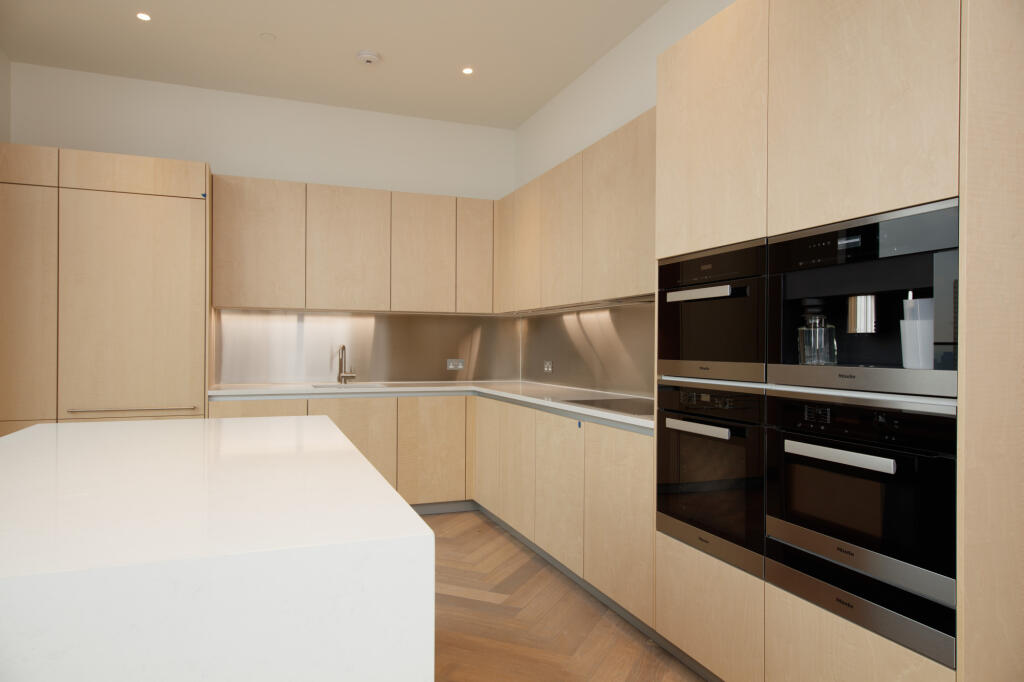 Apartment in London - More