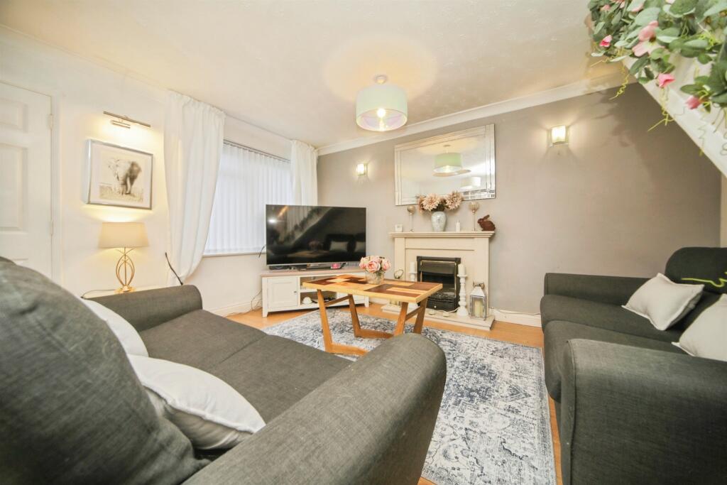Lavenham Way, Stowmarket photo 3