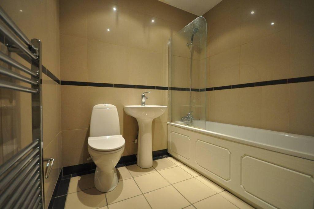 Apartment in East Staffordshire, Shobnall - View 4