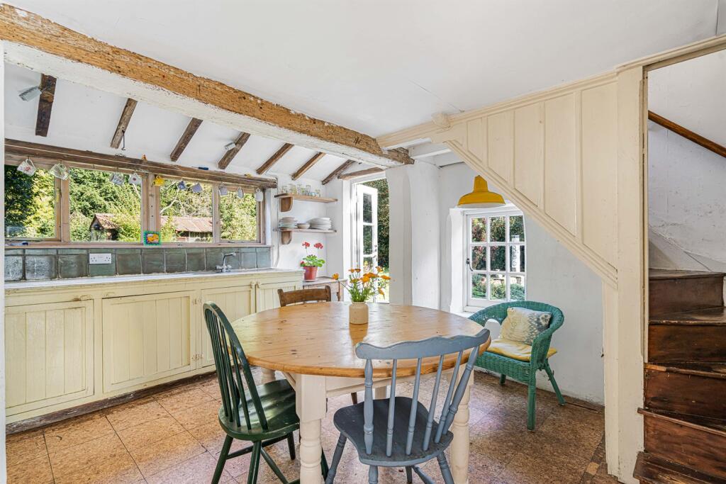 House in Hambleden, Buckinghamshire - View 5