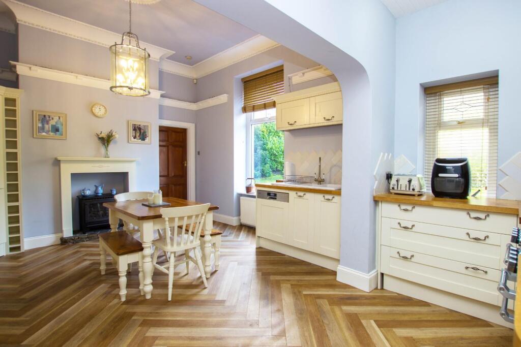 Additional image 8 of 'Heatherby' Astley Bank