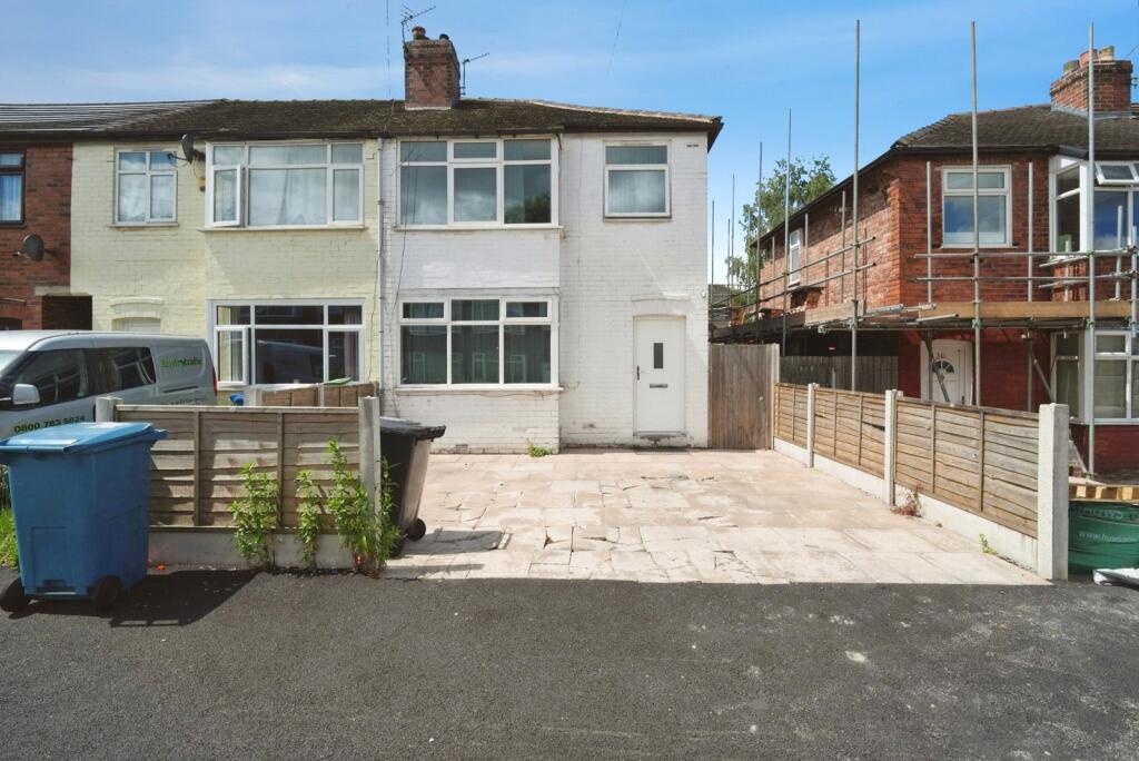 Main image of property: Lostock Avenue, Warrington, Cheshire, WA5