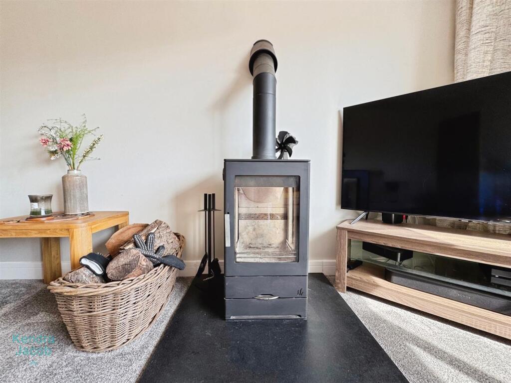 House in West Lindsey, Gainsborough - More