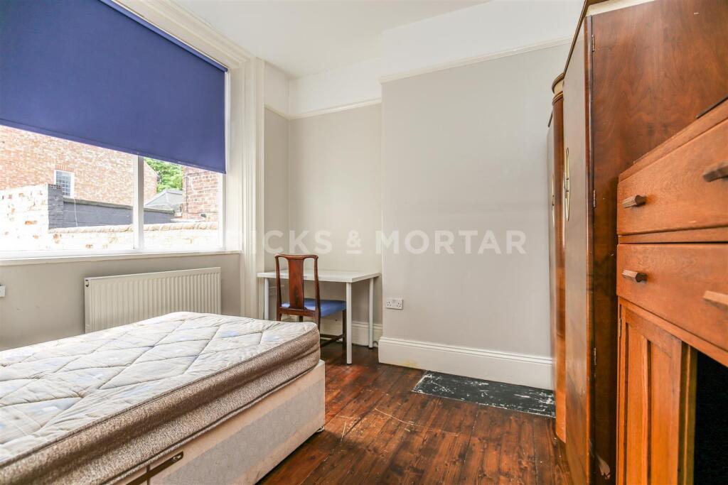 House in Newcastle upon Tyne - More