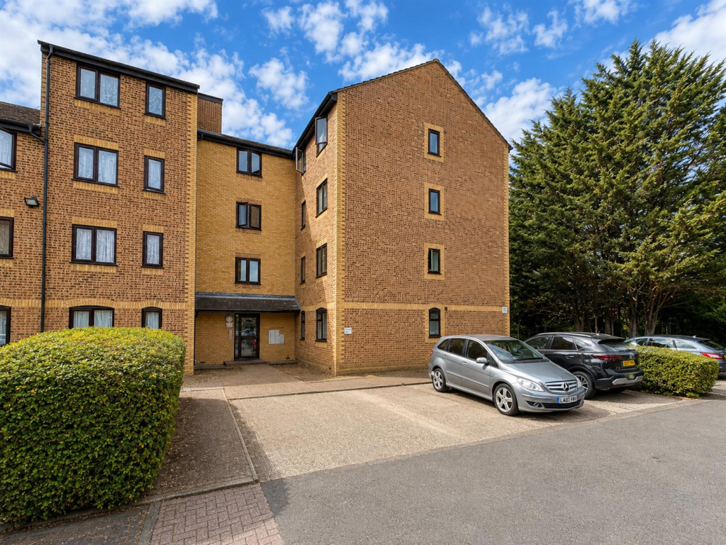 Main image of property: Burket Close, Norwood Green, UB2