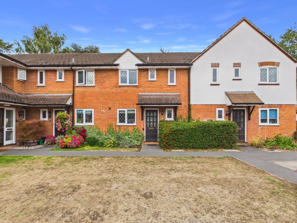 Main image of property: Narcot Lane, Chalfont St. Peter, Gerrards Cross, Buckinghamshire, SL9
