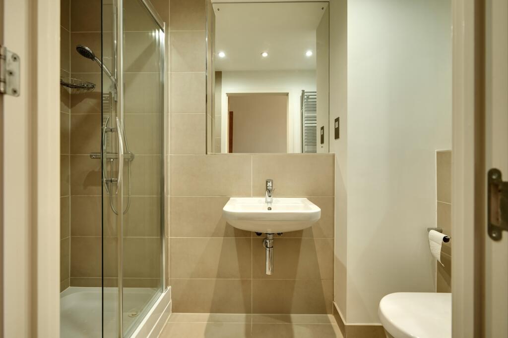 Apartment in Bristol - View 5