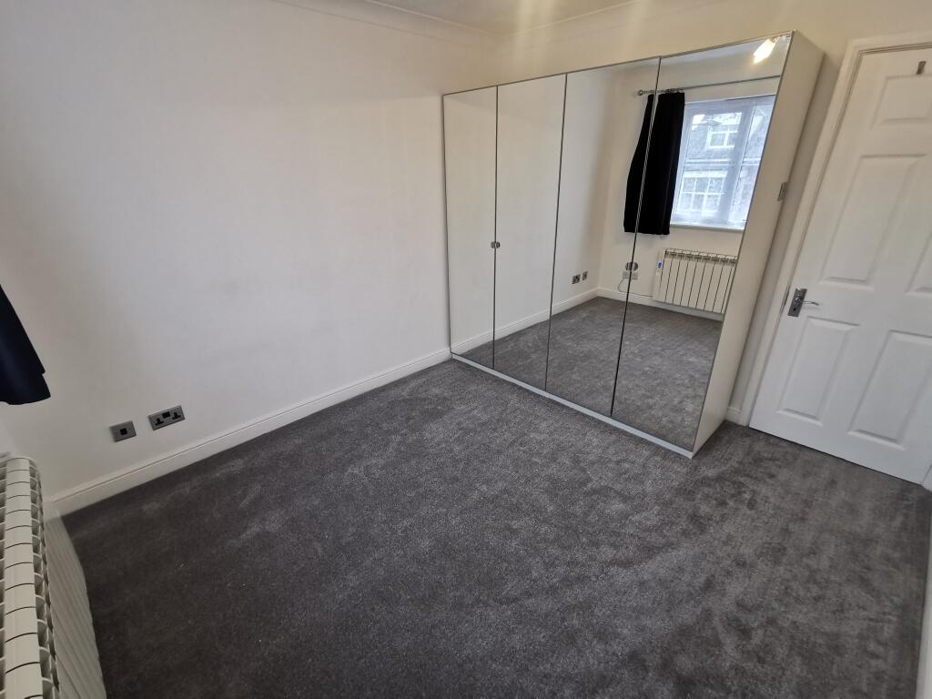 Apartment in Leicester, West End - View 5
