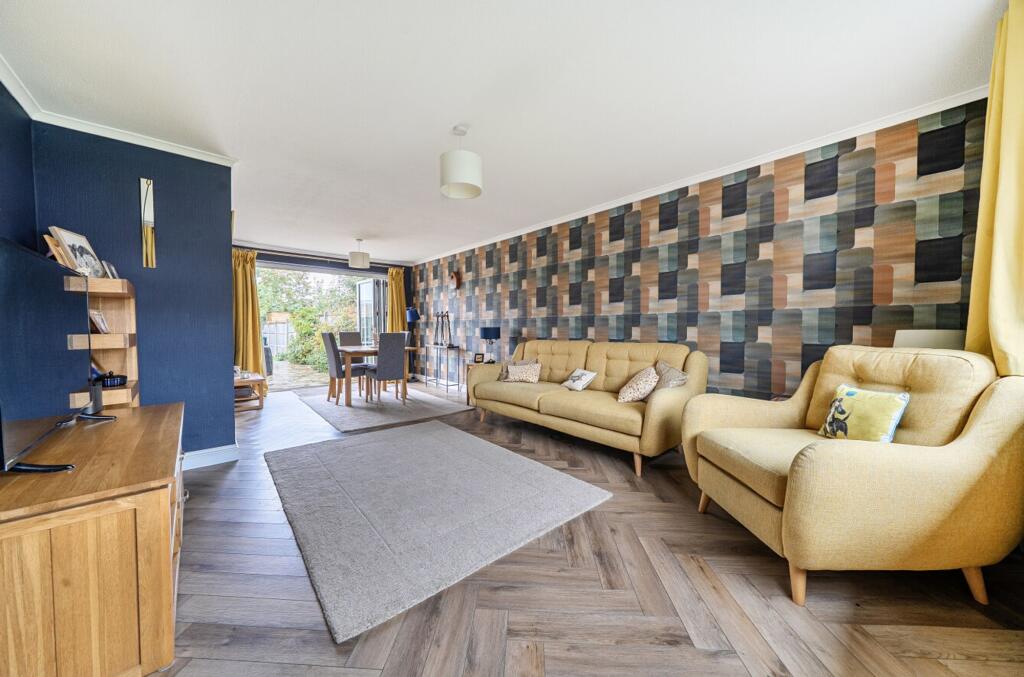 Springfield, Thornbury, BS35 photo 2