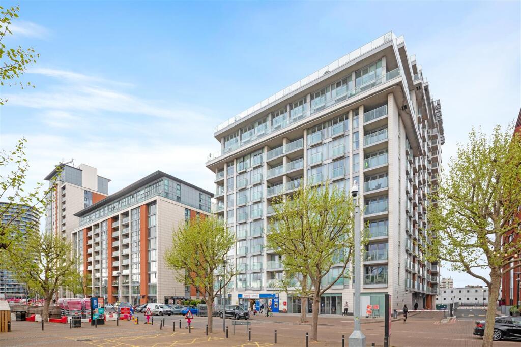 Apartment in London, Custom House, Canning Town - View 4